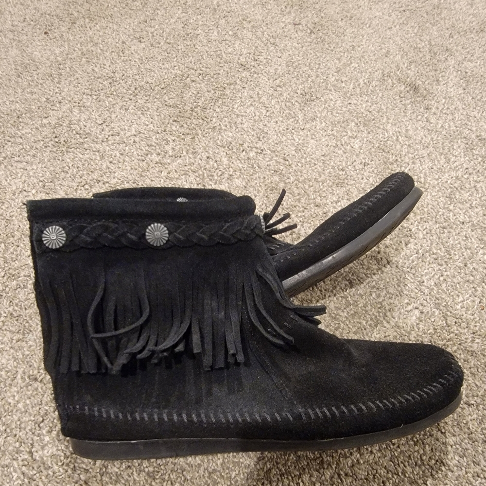 Woman's black Moccasin
